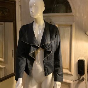 Chic Black Women's Blazer with Open Front Design